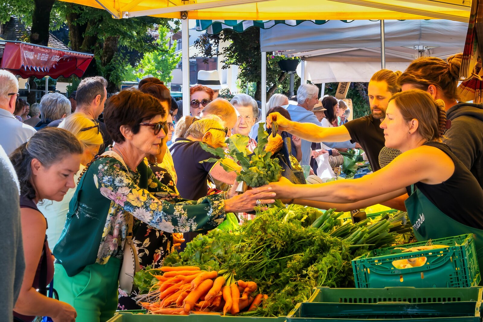 Lebendiges Dorfleben